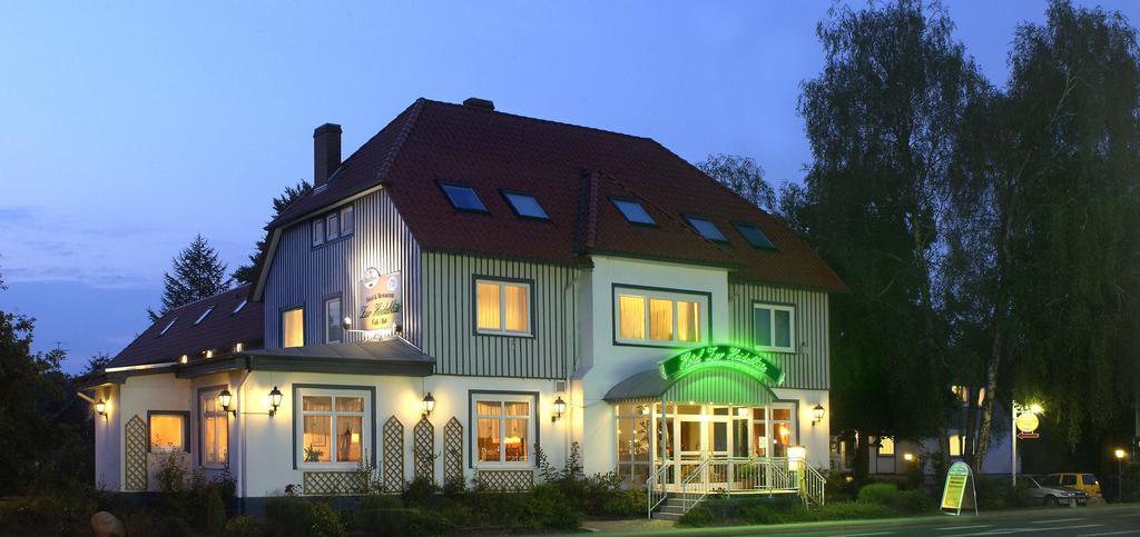 Hotel Zur Heidebluete Hambuhren Ngoại thất bức ảnh