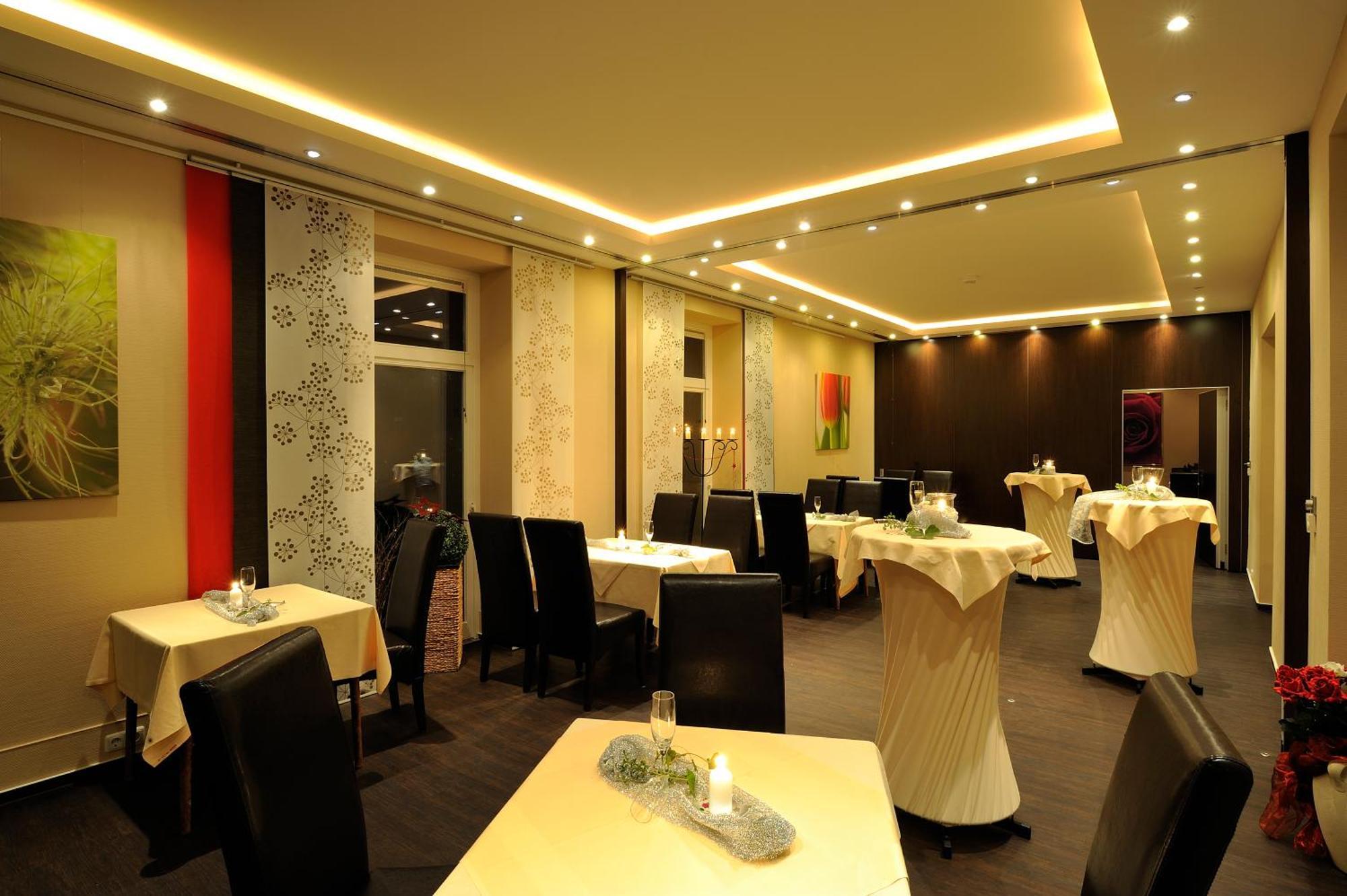 Hotel Zur Heidebluete Hambuhren Ngoại thất bức ảnh