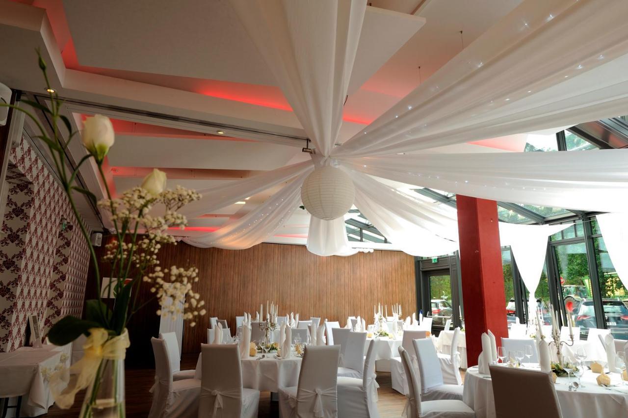Hotel Zur Heidebluete Hambuhren Ngoại thất bức ảnh